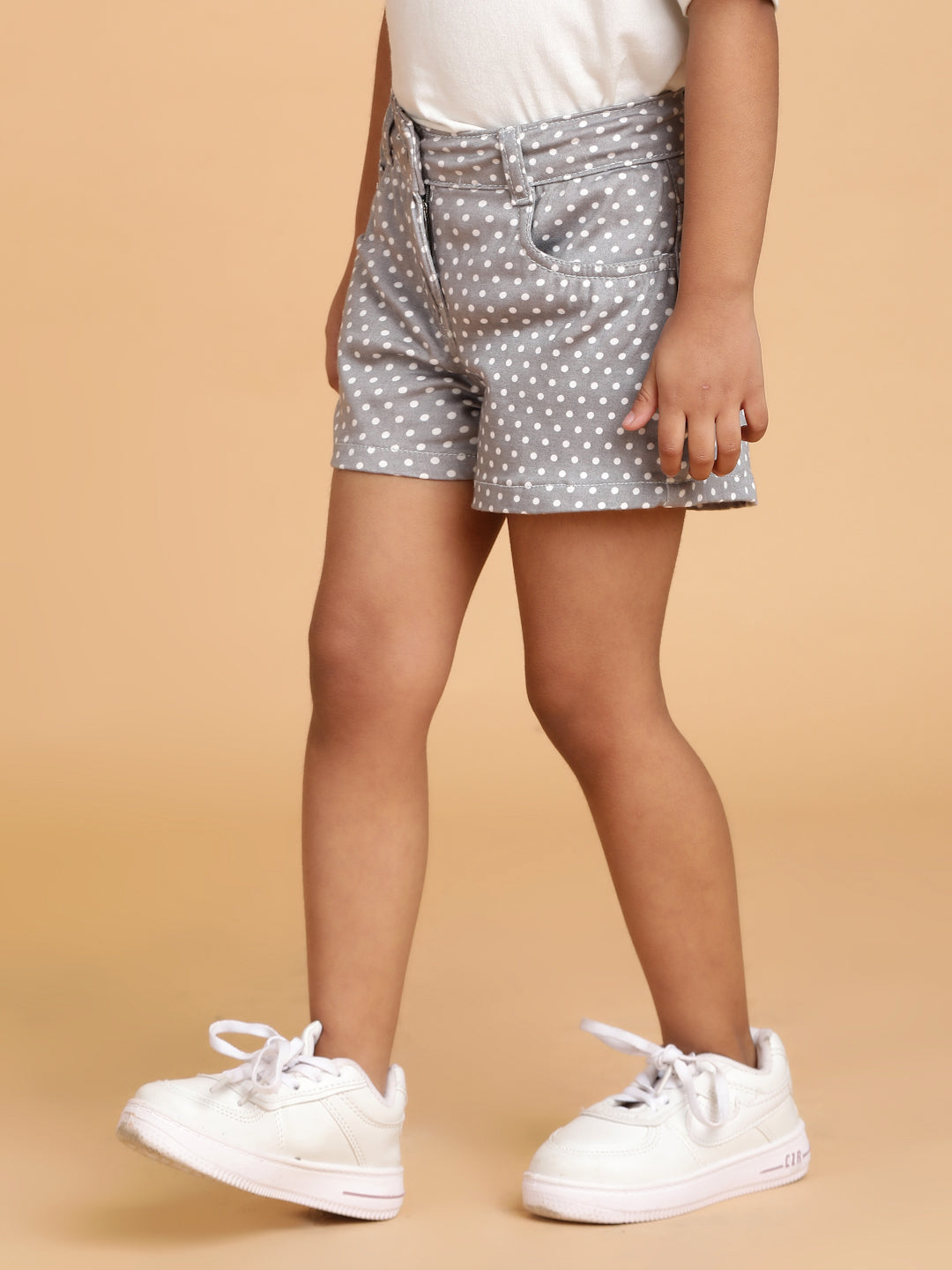Girls Grey Polka Dot Print Lycra Regular Fit Above Knee Shorts