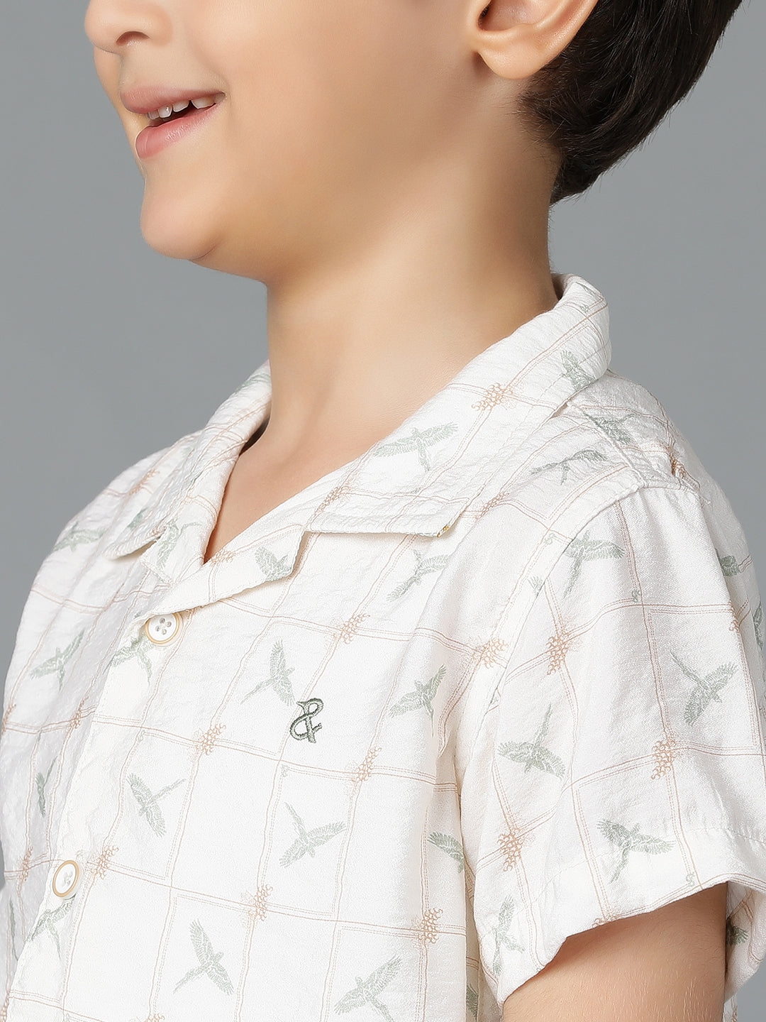 Boys Off White Printed Viscose Regular Fit Shirt