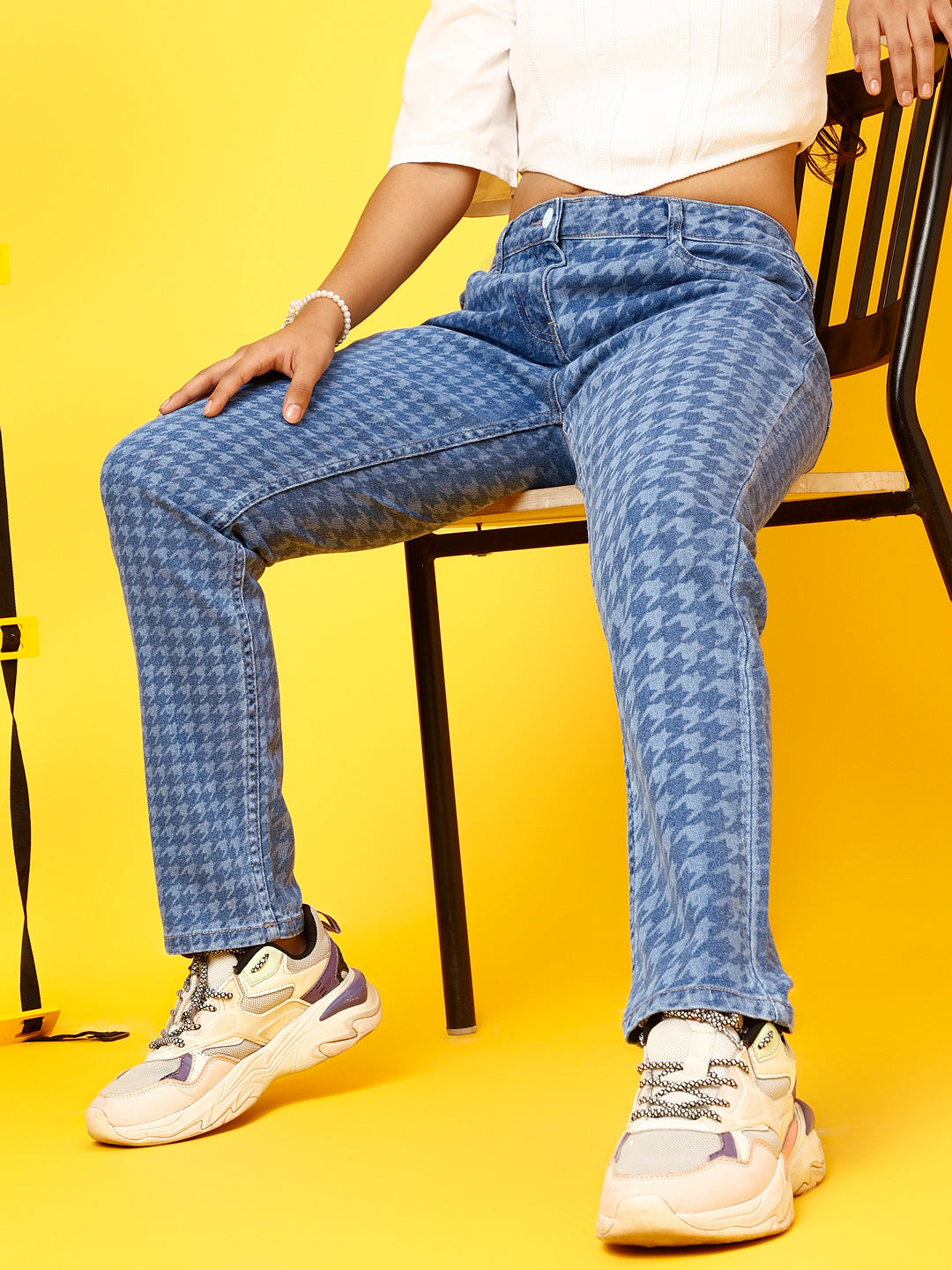 Girls Medium Blue Boy friend fit Lycra Printed Jeans