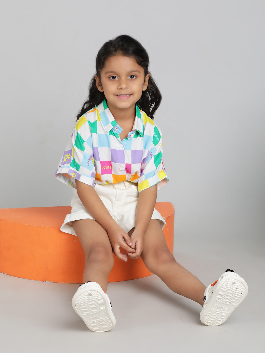 Girls White Washed Lycra Regular Fit Above Knee Shorts