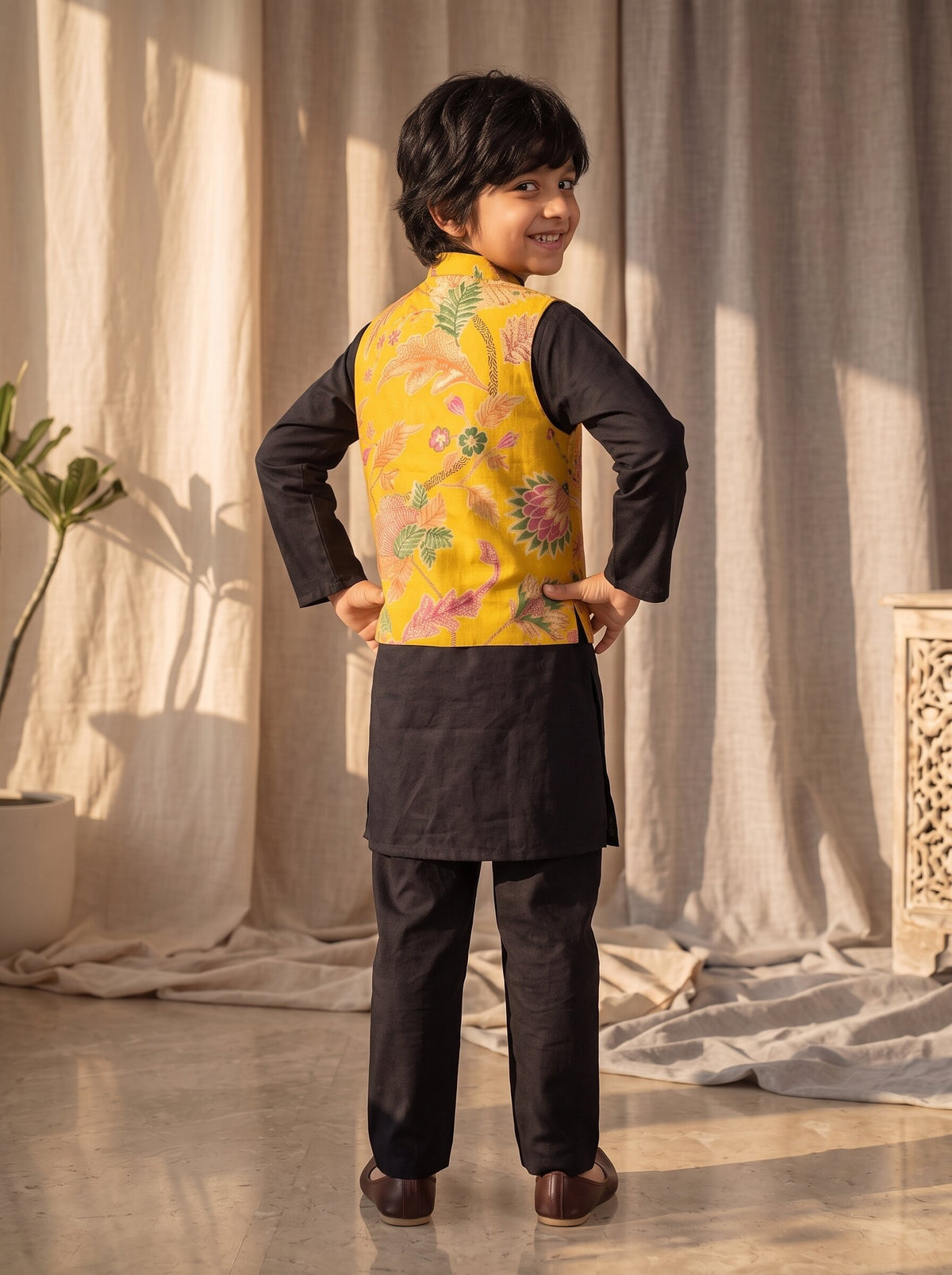 Boys Yellow Black Viscose Printed Kurta Pyjama With Koti