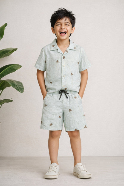 Boys Off White Printed Knee Length Shorts