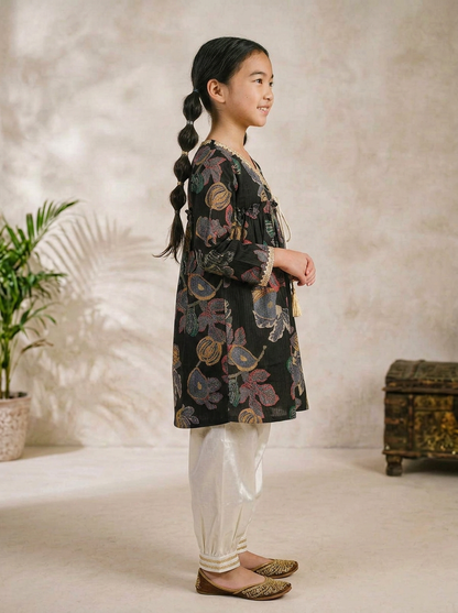 Girls Black Viscose Woven Printed Ethnic Wear Kurta Parsi Pant Set