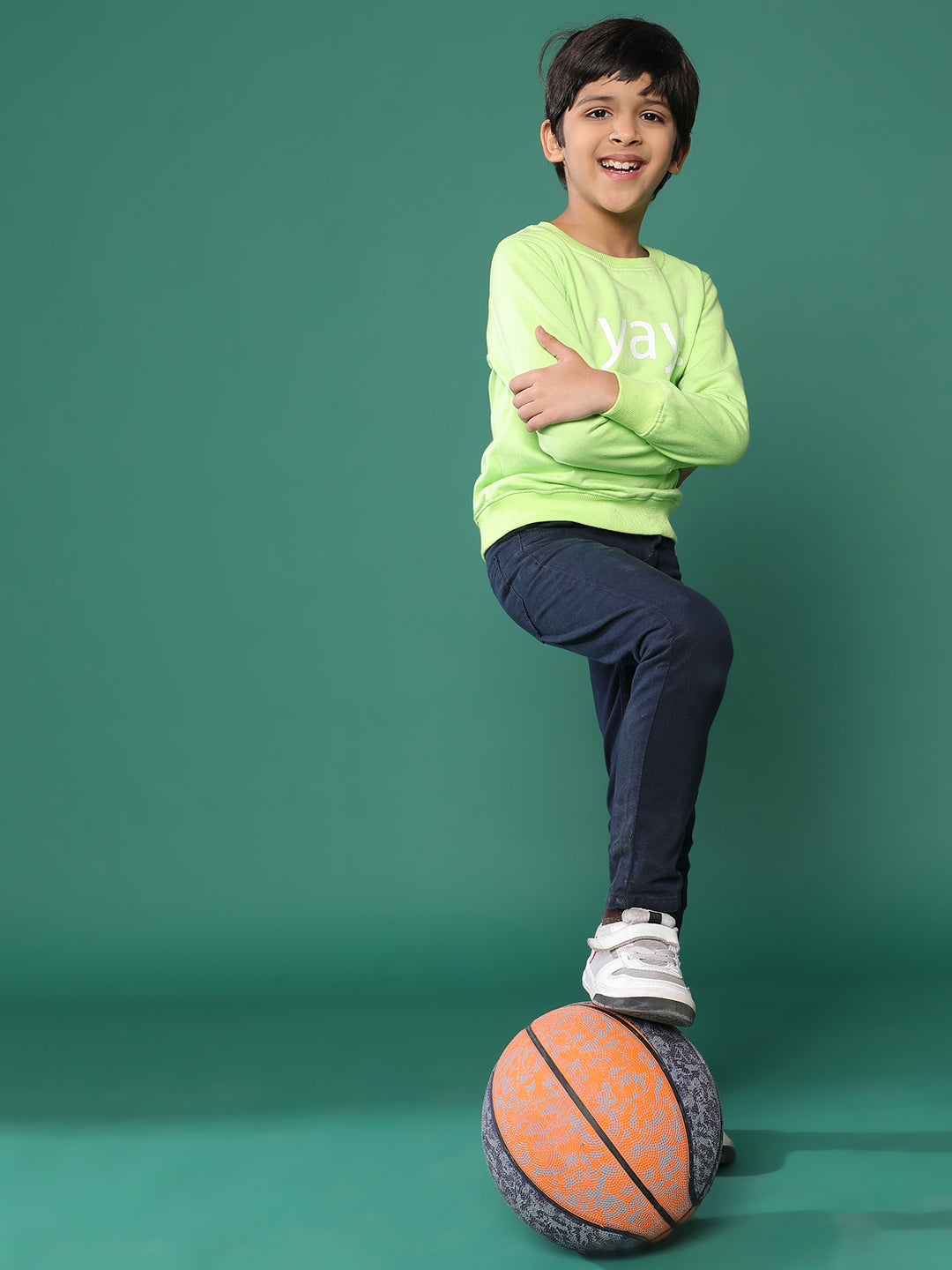 Boys Solid Neon green Cotton Full Sleeve Regular Fit Sweatshirt