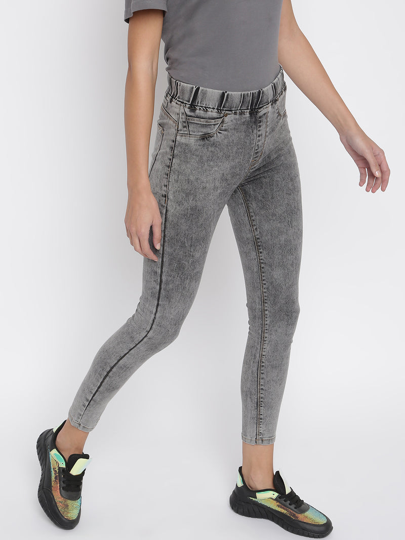 Women Skinny Fit Grey Denim Jegging