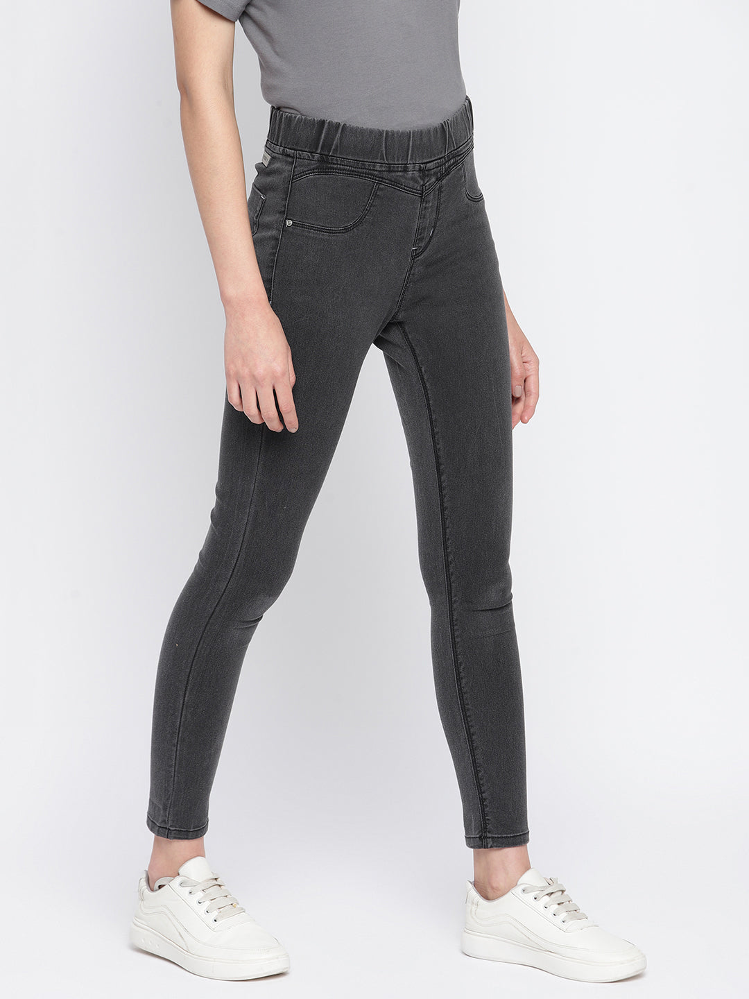 Women Black Skinny Fit Jegging
